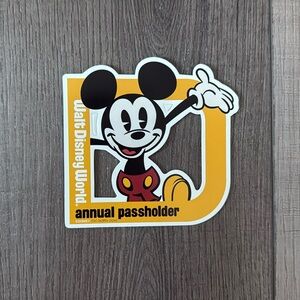 Disney Passholder Mickey magnet